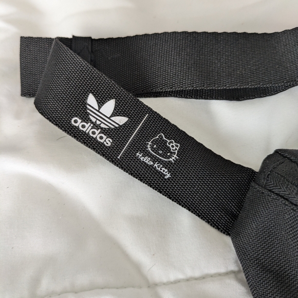 ADIDAS x HELLO KITTY Belt Bag - Picture 3 of 8